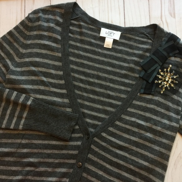 Ann Taylor LOFT Petites Gray Embellished Cardigan - Picture 3 of 7